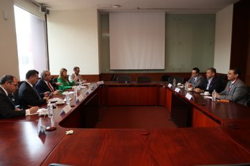 SEGIBdigital's tweet photo. El Secretario General Iberoamericano, Andrés Allamand, se reunió con el Dr. Luis González Placencia, de @ANUIES  - Asociación Nacional de Universidades e Instituciones de Educación Superior, para analizar el fortalecimiento de los mecanismos de movilidad de estudiantes y docentes en la región. 🌎🎓

Las universidades mexicanas son un referente en la generación de conocimiento, la innovación y el fortalecimiento de los lazos entre nuestras sociedades.

La XXX Cumbre Iberoamericana que se celebrará en Madrid el próximo 4 y 5 de noviembre será una gran oportunidad para avanzar en esta agenda. 💙