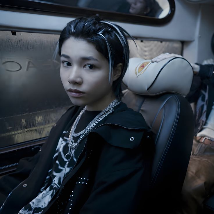 yipei. tweet media