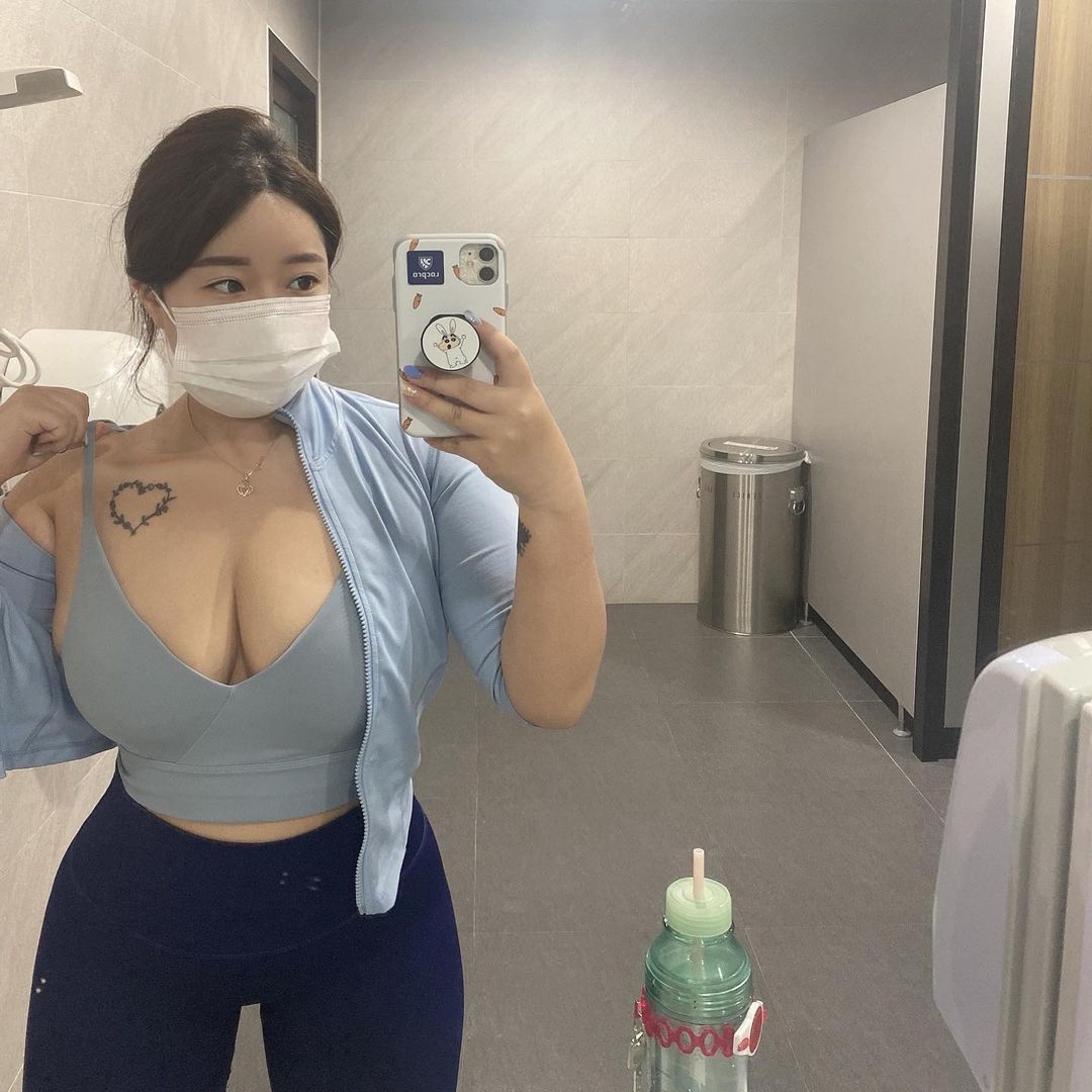tester4444444's tweet photo. 그렇다 오늘 운동쨌다

#섹트 #대구 #비떱 https://t.co/K9XR1DzYzS