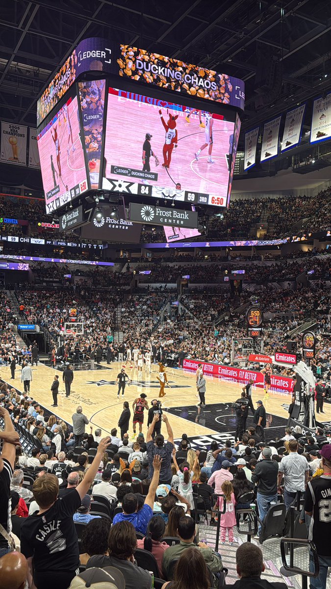pako_ramirez8's tweet photo. @eleonbaz Esta temporada desde esa zona vs los malos Bulls salieron 5mil pesos por ticket https://t.co/ufdhuWGyzS