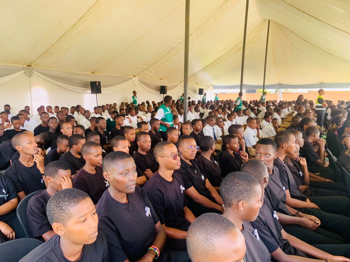 gloria151's tweet photo. 2/3 social media platforms.He asked them to remain vigilant and continue building unity and resilience because those who hold genocidal ideology have no place in society,and because Rwandans know their history.He concluded by thanking the Inkotanyi who sacrificed #Kwibuka32 https://t.co/WuMnuwBaca