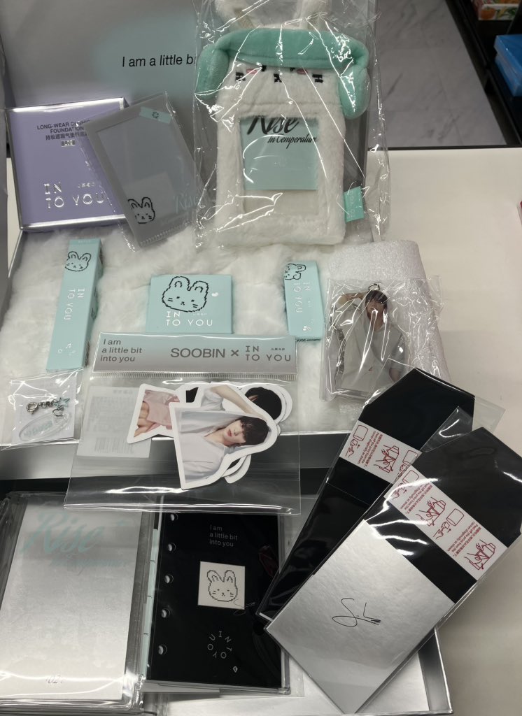 TXT #TOMORROW_X_TOGETHER TXT INTO YOU × スビン フルセットで入荷し