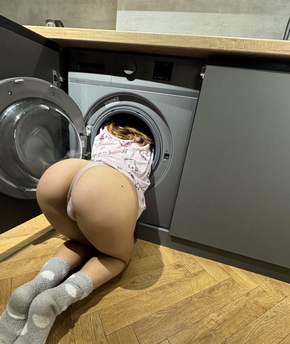 Sandy Hooper 🍑 FREE OF tweet media