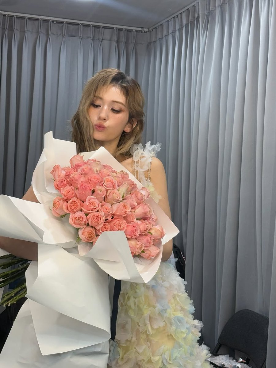 jeon somi base tweet media