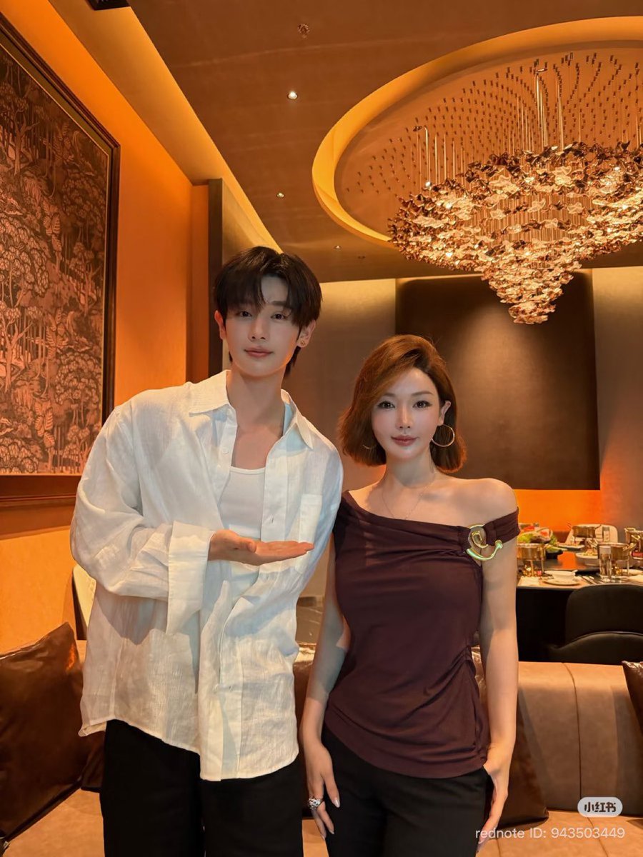 MOMMININE's tweet photo. ชุดเดียวกับน้องนายไปกับหลินโม่ https://t.co/OOLoo31b4A