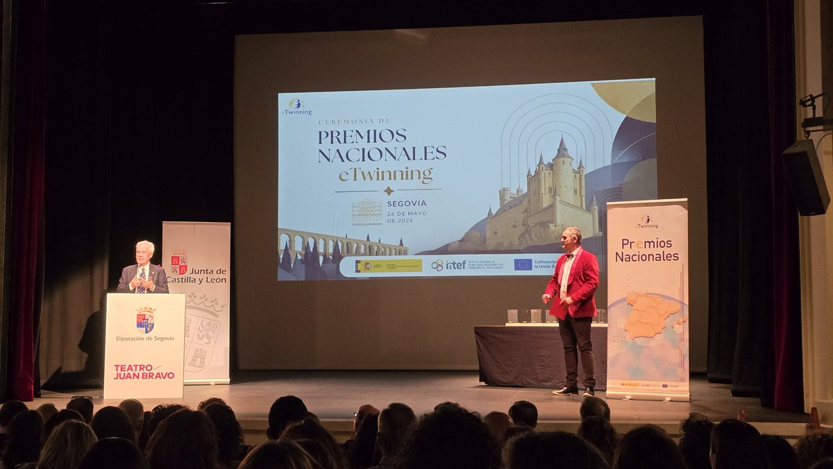 CFIE_CR's tweet photo. Comienza la Gala de los Premios Nacionales #eTwinning 2026 en el Teatro Juan Bravo de Segovia.
D. Luis Domingo González Núñez participa en la entrega de premios que reconocen la innovación y colaboración educativa europea.
#formacionCyL
@educacyl
#eTwinning
#Segovia https://t.co/SLqkYRvQvM