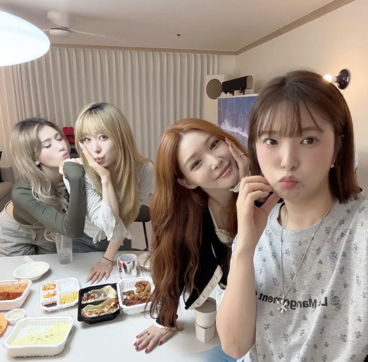 CHUNGHA GLOBAL FAN ACCOUNT tweet media