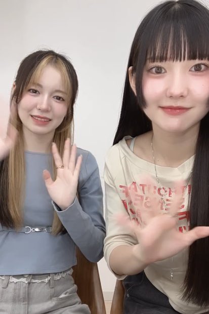 722g2's tweet photo. 配信に気付くのが遅くなり、20:00まで寝ないでというメッセージだけ聞けました。ハッシュタグ多いなあ

#Girls2
#増田來亜
#菱田未渚美
#Girls2_Seven2 
#SevenBlooms 
#Girls2_SevenBloom
#BLOOM3 https://t.co/dg2u3LWPnt