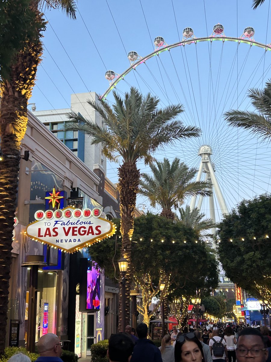 context_sdk's tweet photo. 🔥 @mauvegas_ Wrapped - ContextSDK Edition

✈️ 18,963 km traveled
👣 100k+ steps
😴 0% sleep
🥐 60 breakfast guests
🍸 20 dinner guests
🎤 1 mic drop
🍬 200 chewing gums distributed
🤝 100s of amazing new people met

Vegas was wild. Huge thanks to everyone 💜 #MAUVegas https://t.co/kHKiHvFhbh