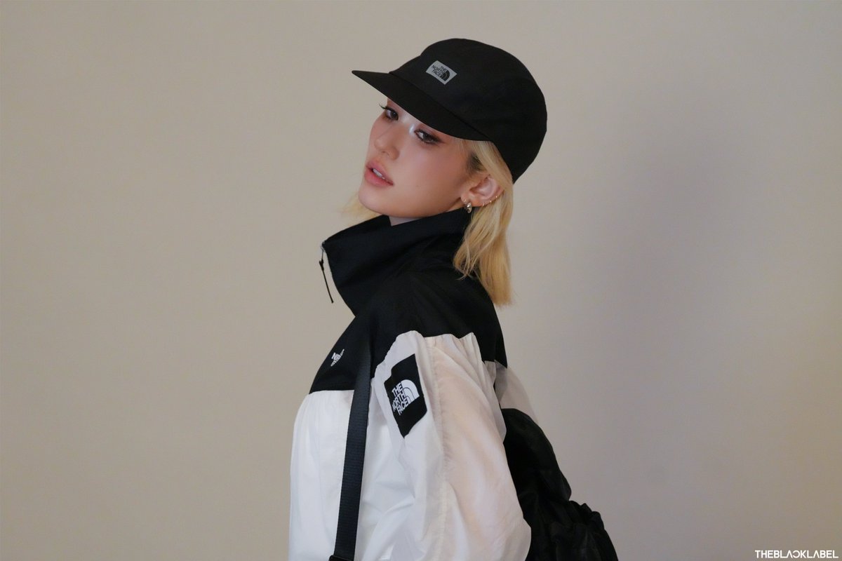 jeon somi base tweet media