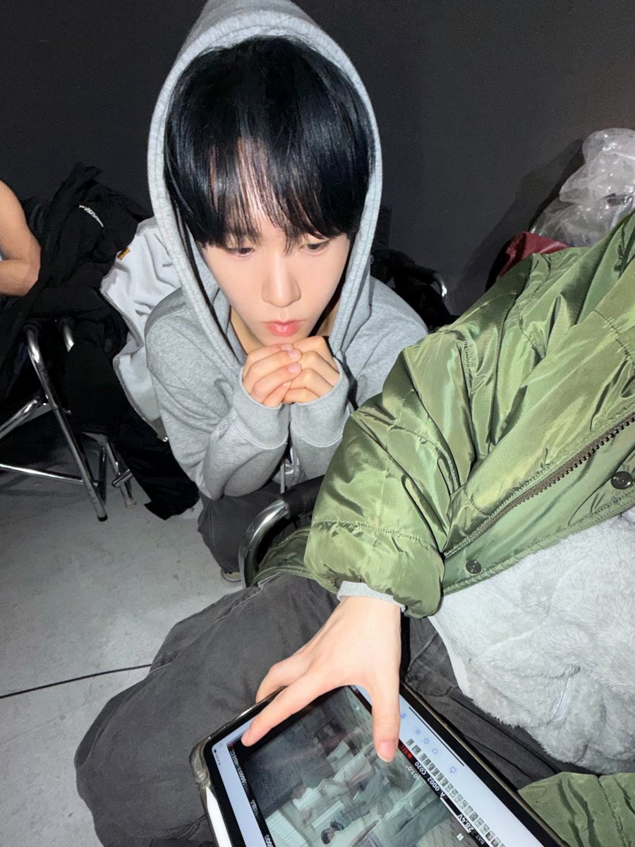 일삼이 tweet media