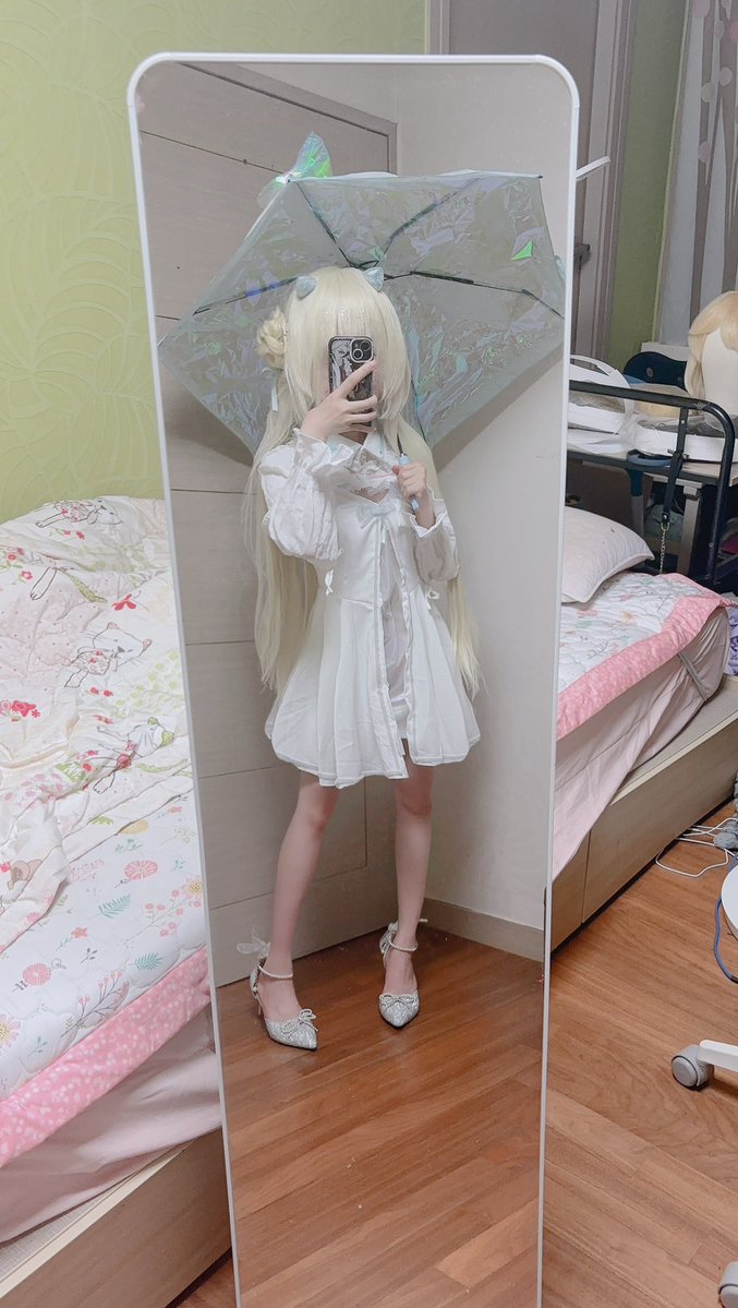 A쟝 tweet media