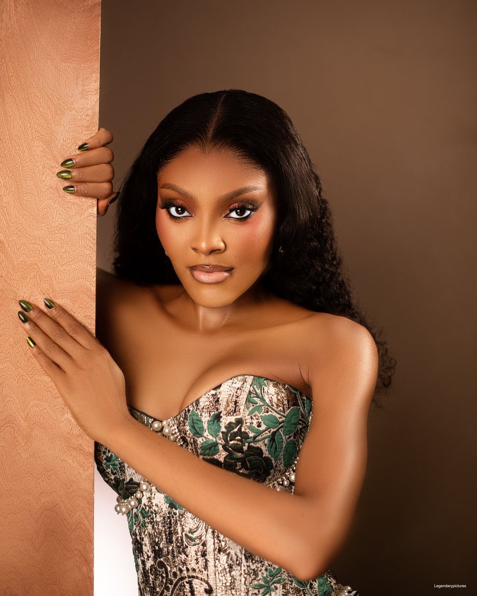 Isaacyunana1's tweet photo. A beautiful portrait freezes beauty, emotion, and personality in one click 🤎
.
.
.
#PortraitLove #PhotographyCommunity #PortraitPage #CreativeLens #PicturePerfect https://t.co/JCXtZw1mPS