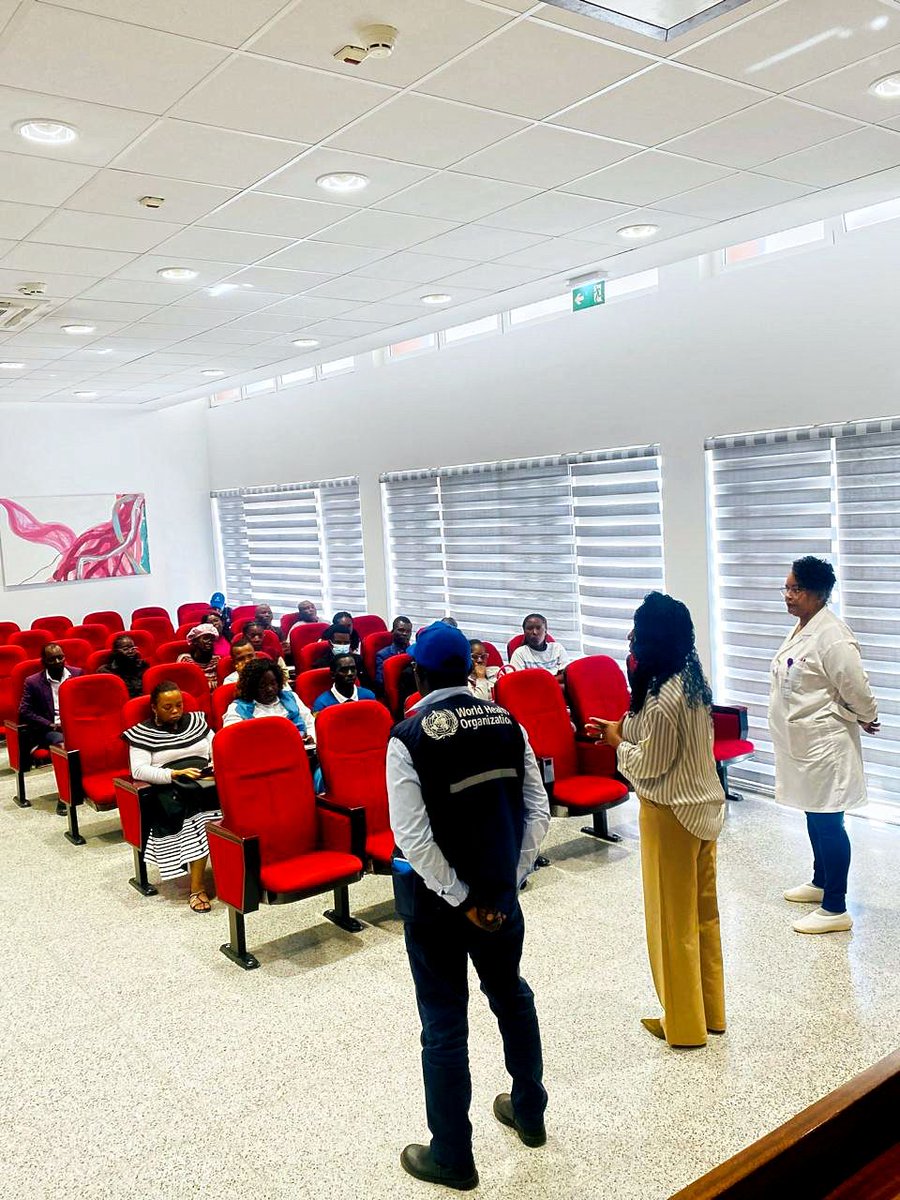 AngolaOms's tweet photo. In Huíla, health workers are being trained to strengthen early detection and timely diagnosis, because early action saves lives. 

With support from @Roche to @WHO, a pilot project is expanding HPV screening, diagnosing breast cancer, and generating data to guide public health. https://t.co/SyOcbOW0kR