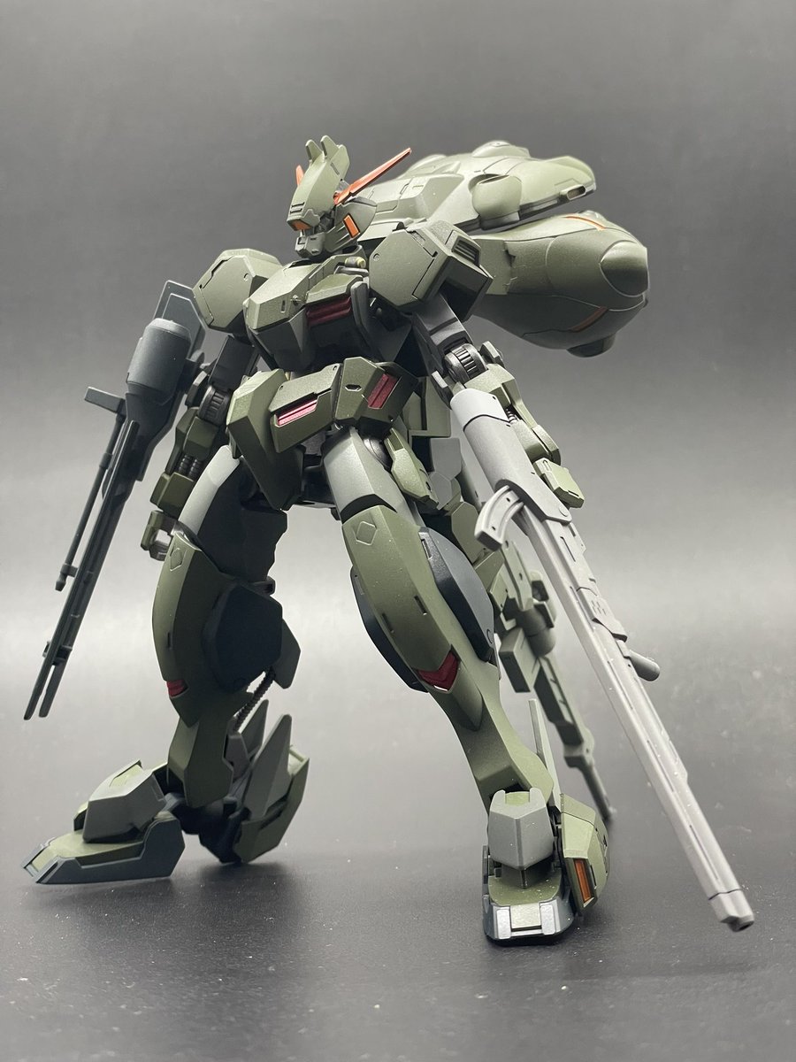 TA294's tweet photo. #ガンプラ好きな人と繋がりたい
グシオンリベイクの改造
パーツの組み替え90%のジャンクパーツ10%（だいたい武器）で組みました https://t.co/3nwzLdA0qX