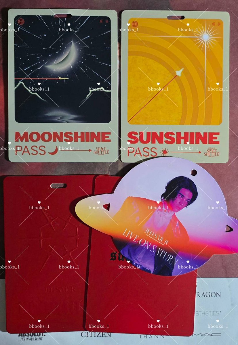bbooks_1's tweet photo. ส่งต่อของสะสมค่า ✅✨

- Lanyard Red Giant 350
- LIVE ON SATURN 350 
- SUNSHINE 350
- MOONSHINE 350
- SUN PALACE 350 (มี 2 อัน)

*รวมส่งทุกรายการ 
** Thai Bank &amp; shipping in Thailand only 

#ตลาดนัดเจฟซาเตอร์ 
#ตลาดนัดJeffSatur https://t.co/ZSRnMLtYix
