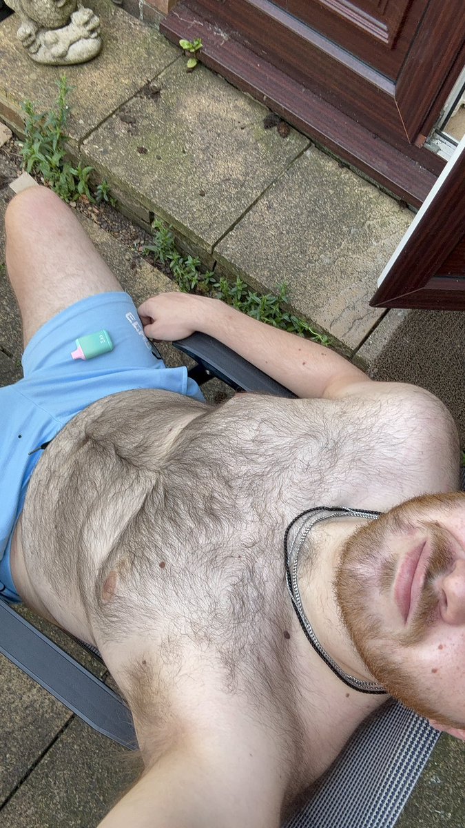 SubChr_'s tweet photo. Chillin in morning shade before it gets unbearable 🥵🥵🥵 https://t.co/fxivy2BBVN