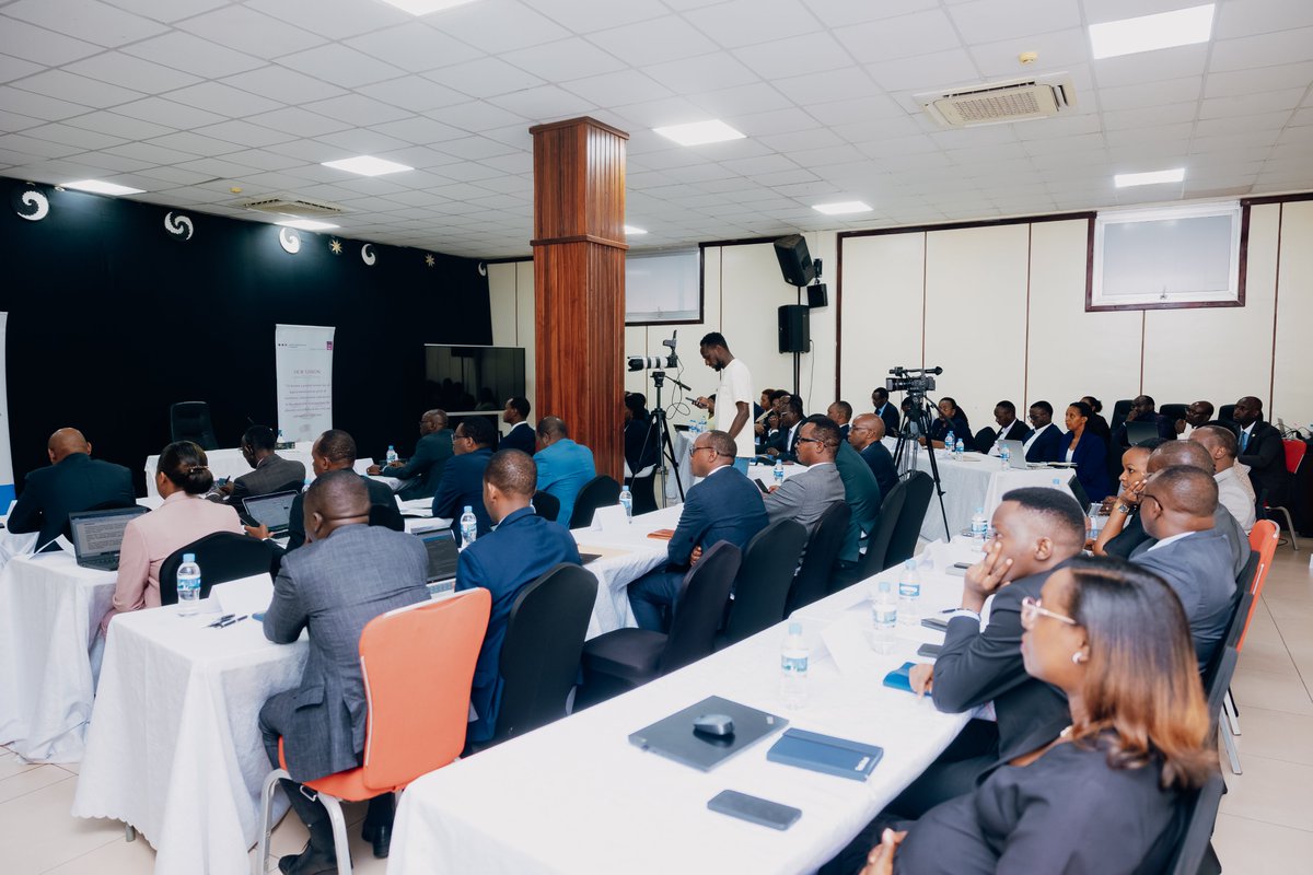 LegalPracticeRW's tweet photo. The Deputy Chief Justice, Hon. Justice Alphonse HITIYAREMYE, has encouraged financial institutions to promote amicable settlements through #ADR. He emphasized that #Mediation and #Arbitration are efficient, timely, and business-oriented tools for resolving commercial disputes. https://t.co/79w2zblxjy