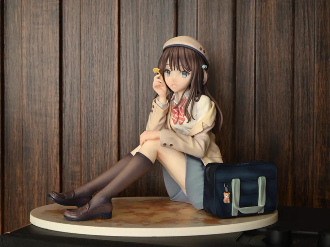 オリジナルイラスト『秋の色』のフィギュアがいよいよ明日5/27に発売されます! どうぞよろしくお願いします