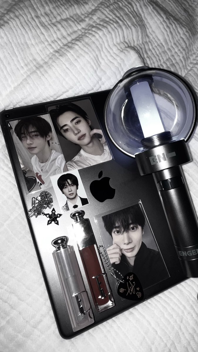 텬 tweet media