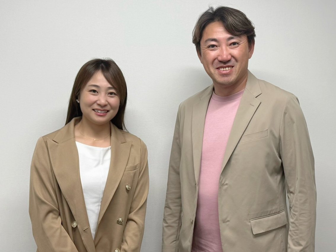 emi_nakashima23's tweet photo. 交流戦始まりましたね🙌
きのうはベイスターズ、ホークス、スワローズで活躍された内川聖一さんとトークショーでした🎤
バッティングについての説明がとっっっても分かりやすかったのが印象的でした⚾︎
ありがとうございました😊
#ベイスターズ #ホークス #スワローズ https://t.co/mA7mOFhDq9