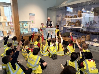 TownPrimary's tweet photo. Year 3 had a fabulous day at Sheffield Museum. Meet an Ancient Egyptian workshop was an enquiry-based session and it encouraged the children to connect and empathise with Djed-Maat-is-ankh through a combination of research and discussion. https://t.co/zfjQzKQ0RQ