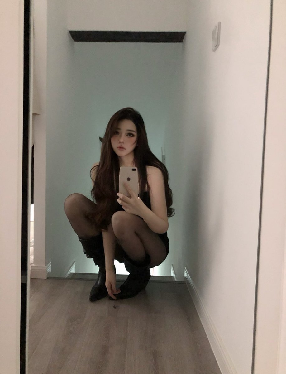 比你妈还爱你的女人 tweet media