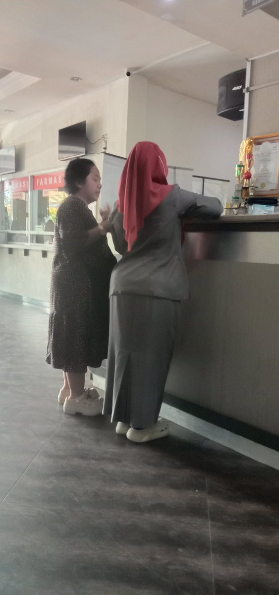 ombingberton's tweet photo. tanggal 1 Juni 2026,ayahanda udah masuk Ruang UGD,tanggal 2 Operasi Hernia.
mohon bantu lewat Gopay di 081267557408,atau lewat media ini,👇
https://t.co/wa72iGF4KM
#BerbagiPeduli #sociabuzzberton https://t.co/8tQysXfWi3