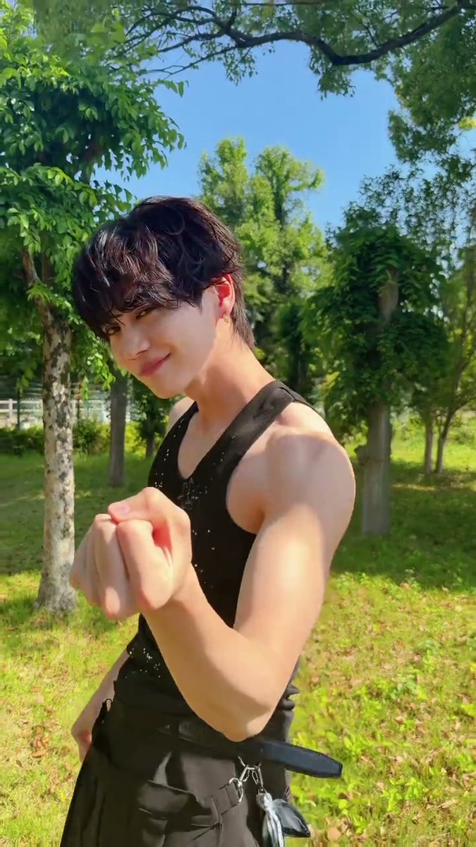 isabella_0209_'s tweet photo. 우리 호쿠 근육 자랑도 일르케 귀엽게 하기 🥹❤️ https://t.co/BIV3M5NOBx