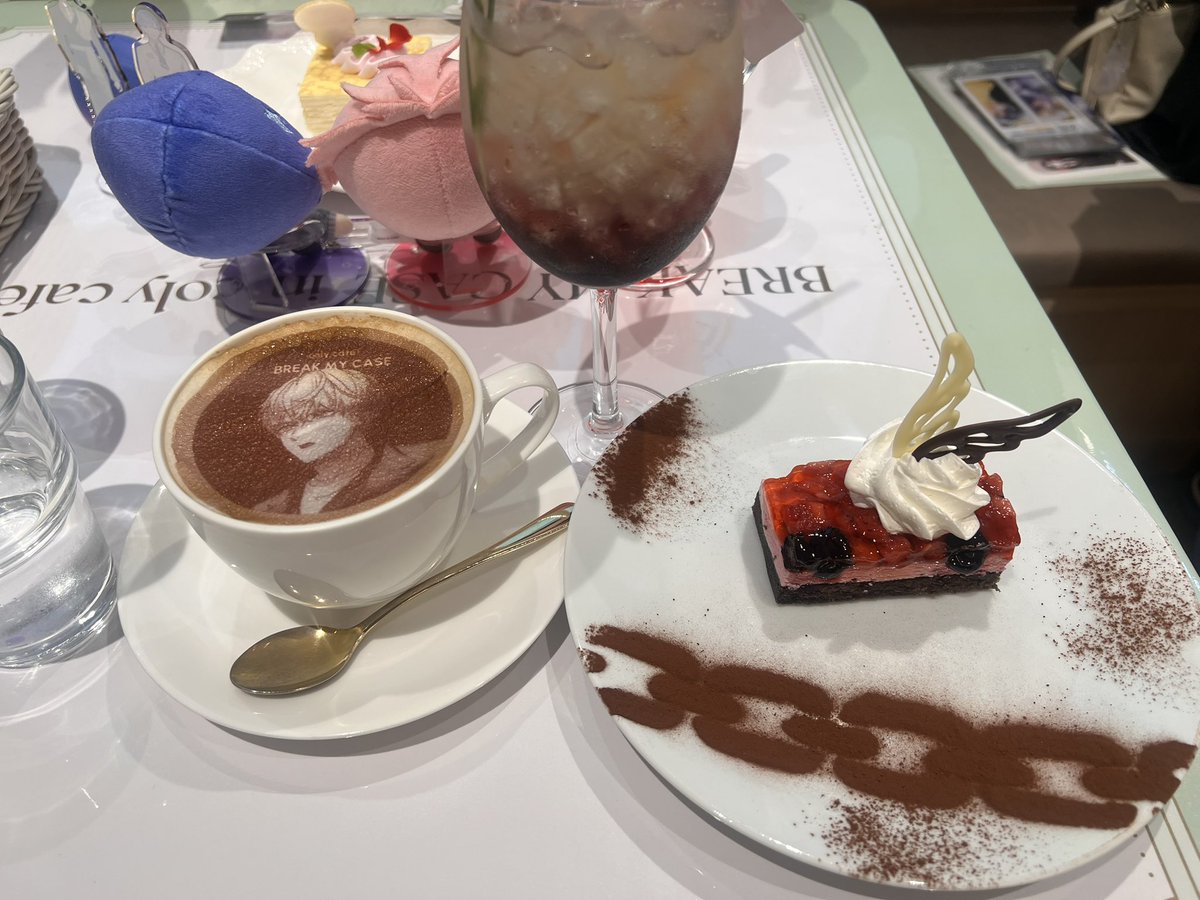 _pan_ushi3's tweet photo. #ブレマイ #colycafe
また来たよー！🙂 https://t.co/N3KCyfQkL3