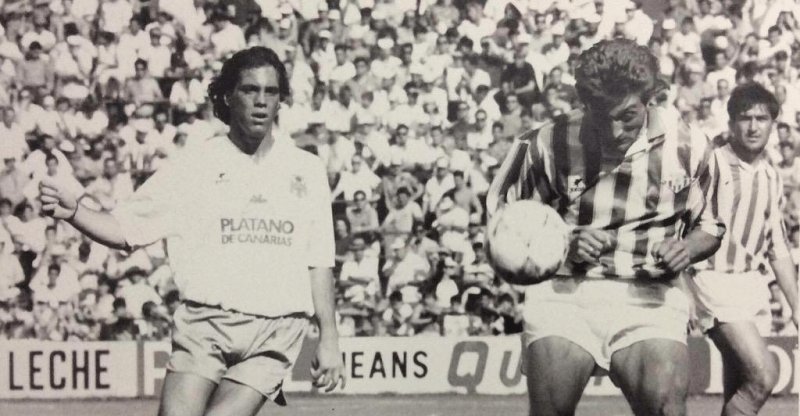 alfonso_del's tweet photo. Efemérides del @RealBetis Balompié. Hoy hace 35 años. Betis 1 Tenerife 1.

https://t.co/HQqYRfrfkj https://t.co/eqRgeF5Ors