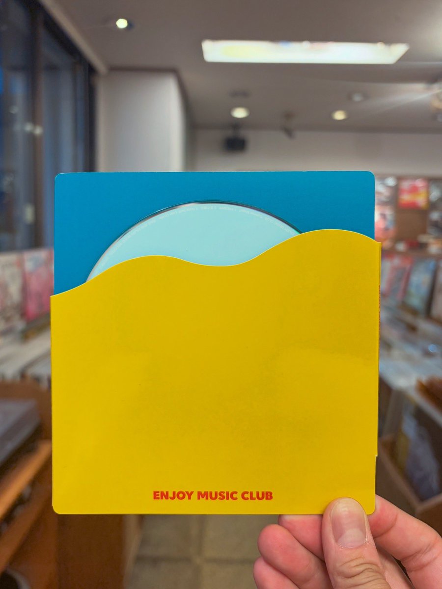 ccnd_kichijoji's tweet photo. enjoy music club / summer magic ('16)

summer eye夏目くんが出演したあの伝説のMVが忘れられない夏の名曲「夏の魔法」収録の3曲入りEP。1000枚限定生産盤。探していた方ぜひ！

#usedCD #EMCのレコードCD高価買取いたします https://t.co/OE1IaefGw0