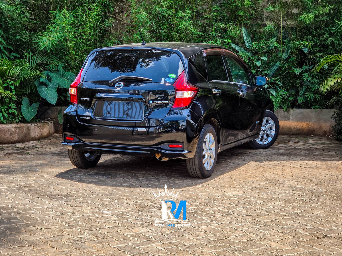 RoyalMaxMotors's tweet photo. Where innovation meets simplicity – the 2019 Nissan Note e-Power Medalist delivers refined comfort, intelligent design, and reliable performance in every journey.
Cash price: Kes 1,450,000/=
☎️Victor -0720 500 683 https://t.co/AgzNYtSJaG