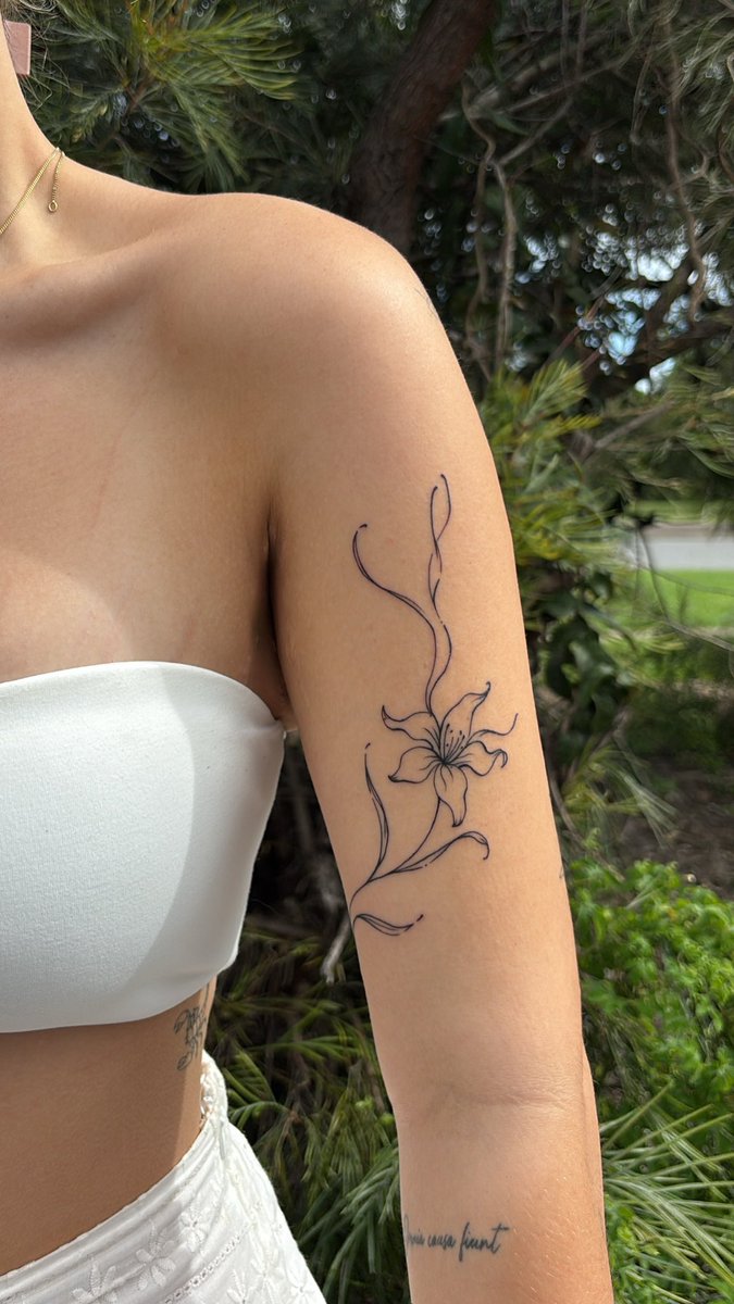 bratroxyy's tweet photo. which atm is lucky enough to reimburse my tattoo https://t.co/ughtuAzWHS