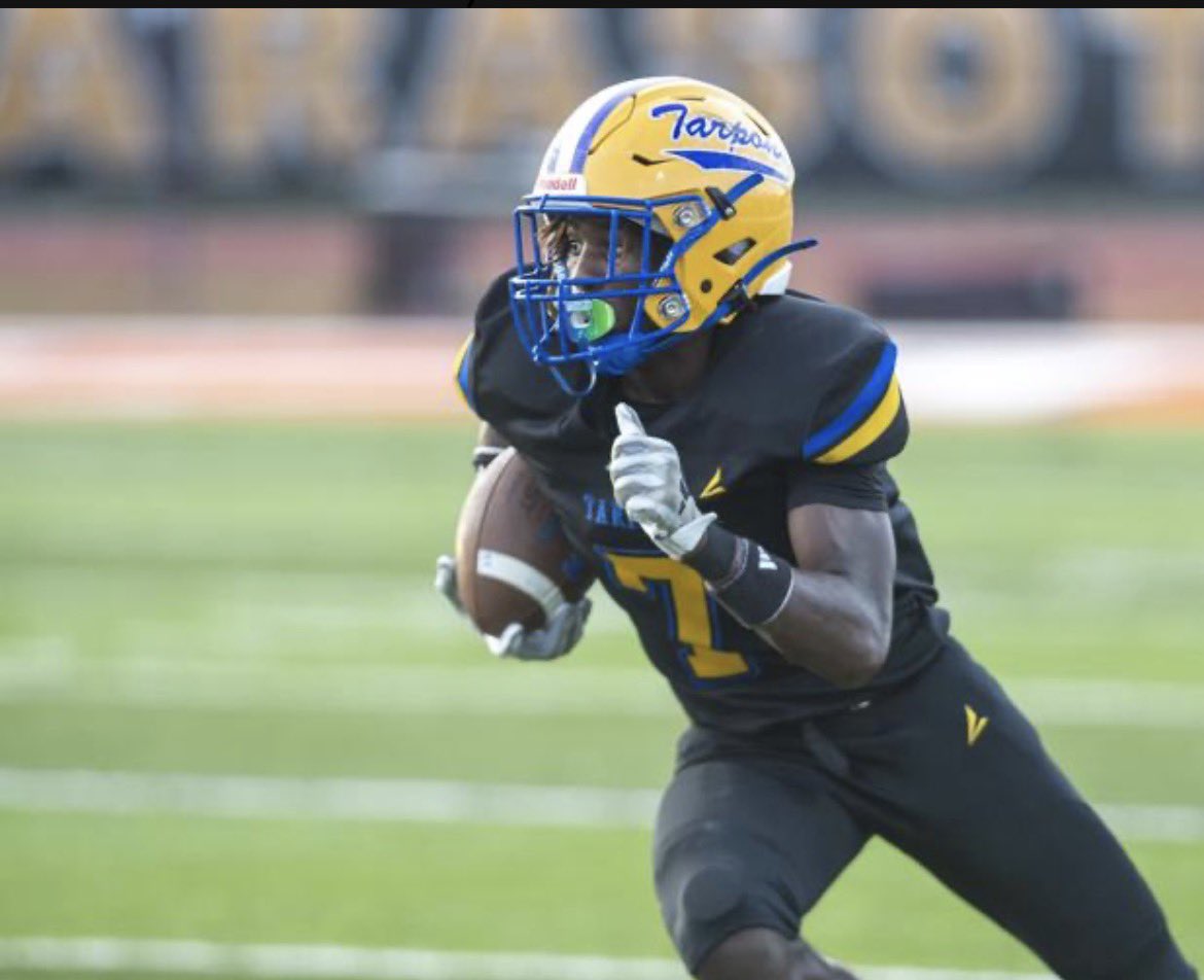 Jr7Sharod's tweet photo. @AGEDITS32 Class of 27 twitchy wr / returner/ db https://t.co/cwPwiSCvTY