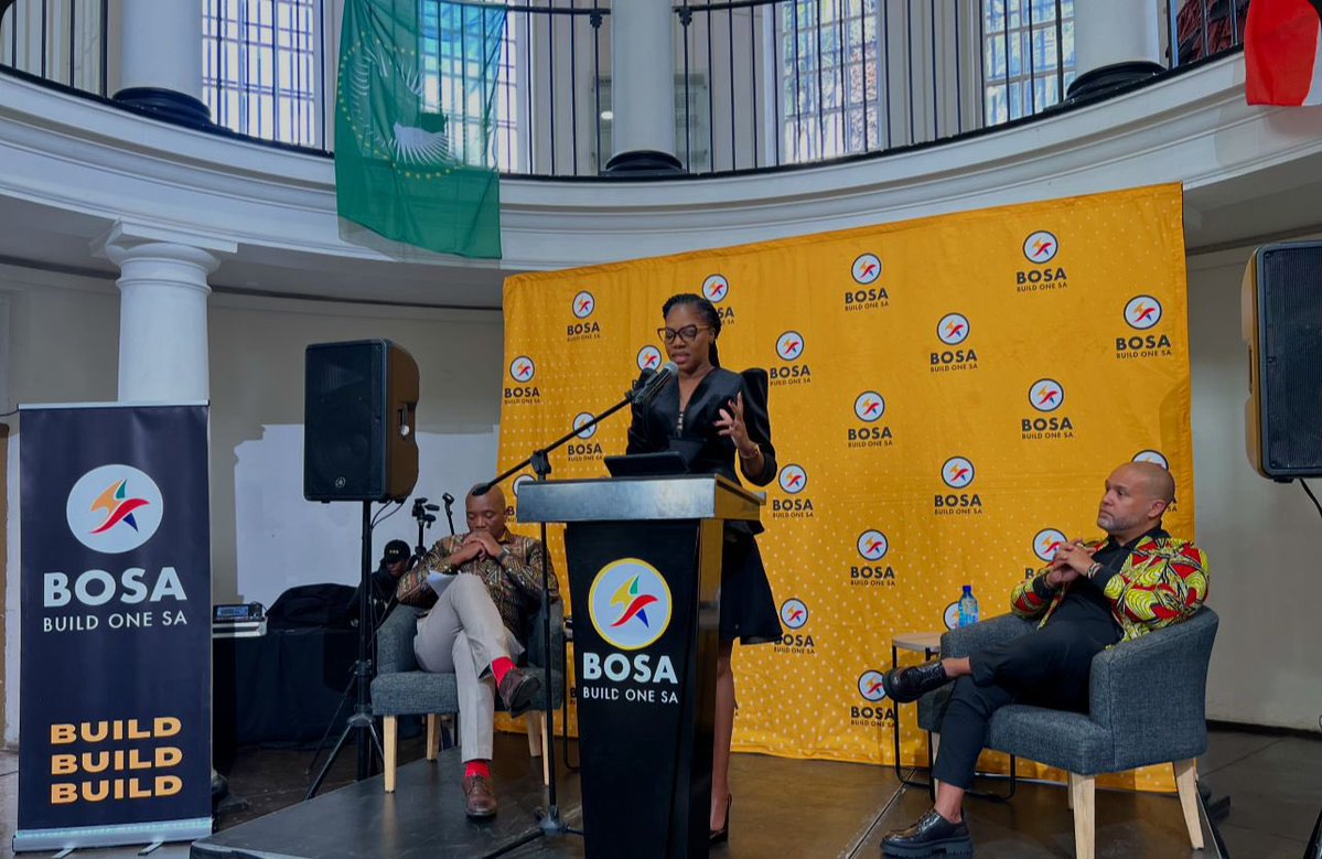 BuildOneSA's tweet photo. BOSA Leader Dr @MmusiMaimane gave a lecture on Africa Day and detailed BOSA’s 5 point plan on how to strengthen immigration management and border security.

Here’s how we can strengthen immigration and border security: 
•  Fully secure and resource our borders: Properly fund the Border Management Authority, fill all vacancies, and deploy modern surveillance technology and policing capacity at all ports of entry. 

•  Introduce a foreign labour levy: Tax companies that hire foreign nationals at a higher rate to incentivise the employment of South Africans first while still allowing for legitimate skills-based hiring. 

•  Expand deportation and enforcement capacity: Increase funding, systems, and operational capacity to ensure rapid identification, detention, and deportation of individuals who are in the country illegally. 

•  Digitise and tighten migration and work systems: Modernise asylum, visa, and work-permit systems with biometric verification, real-time labour-market checks, and stricter enforcement of eligibility requirements. 

•  Strengthen regional control and cooperation: Work with SADC partners to regulate labour mobility, tighten business visa rules, and align migration systems to reduce abuse while supporting legitimate trade.

#BuildOneSA #africaday