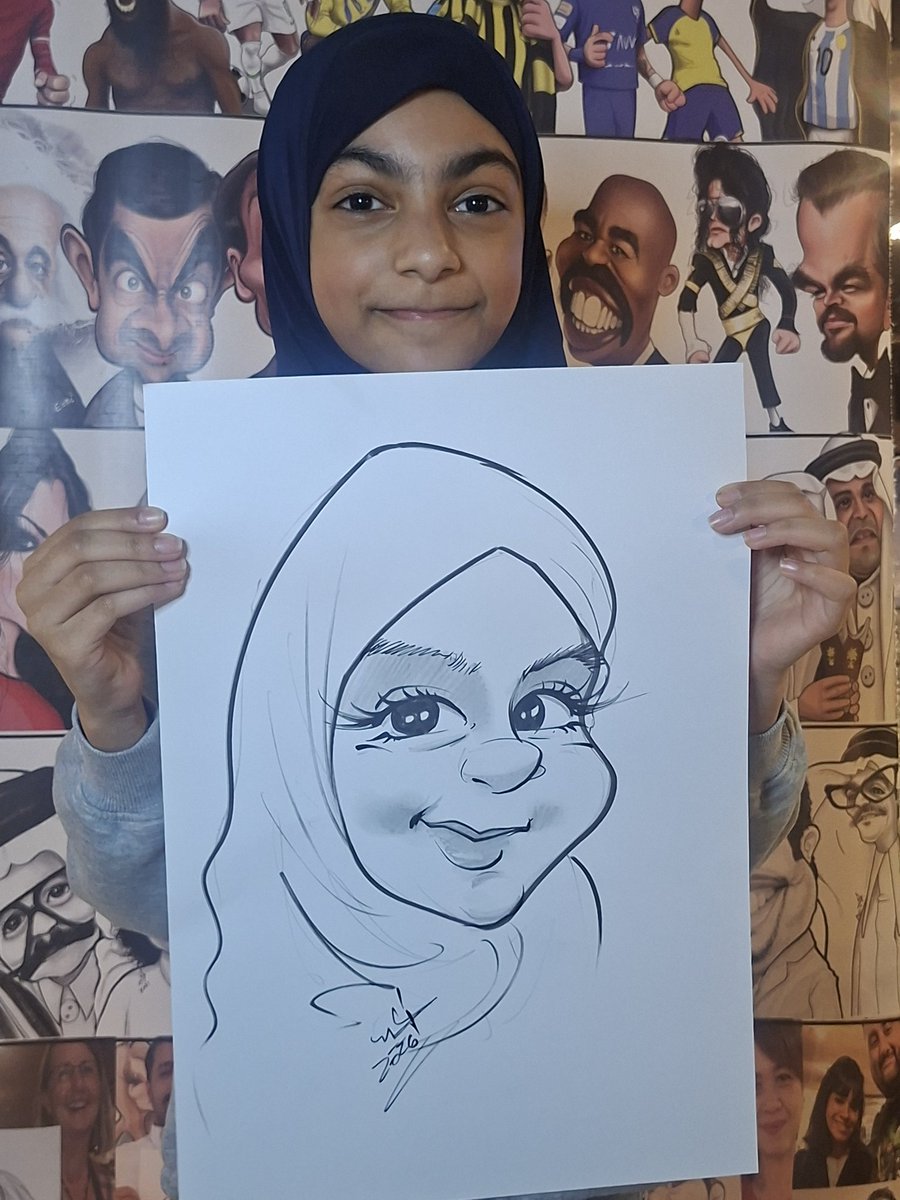 alhed_art's tweet photo. #رسم ضيوف حلوين ♥️😎 #كاريكاتير_لايف في #فعاليات #مهرجانات #ايفنت https://t.co/1C3TB9lLRD