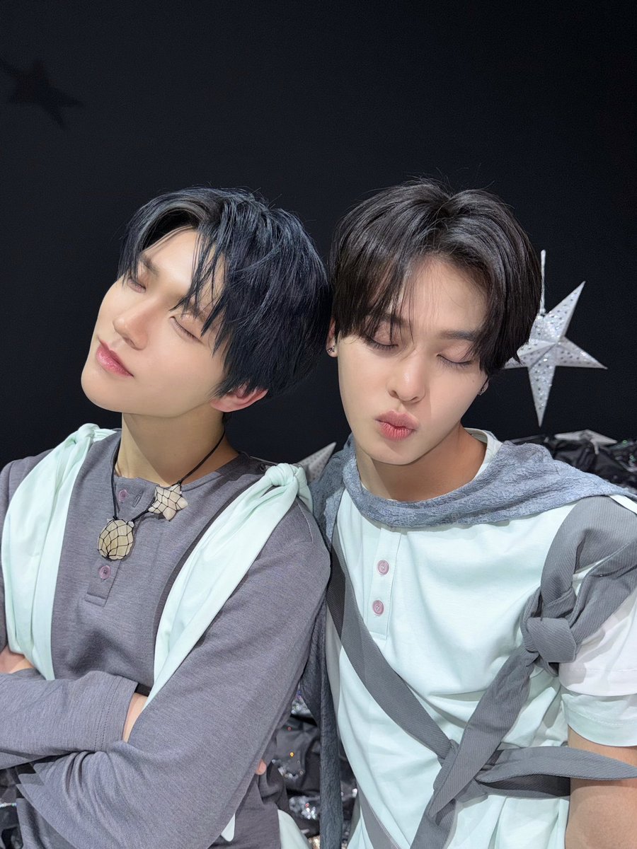 ringdimdong's tweet photo. AKHIRNYAAAAAAA😭😭😭😭😭😭😭😭😭😭😭😭😭 BANGUN SEMUANYAAAAA INILAH HASIL PENANTIAN KITA😭😭😭😭😭😭😭😭😭 #JAERIBANGSAYANGBESAR #MENIKAH #SAMAWA #TIDAKTALAK #SELAMANYA #KASMARAN #CINTAKASIH #KASIHSAYANG #HAPPYPRIDEMONTH https://t.co/4jsGGFZPaw