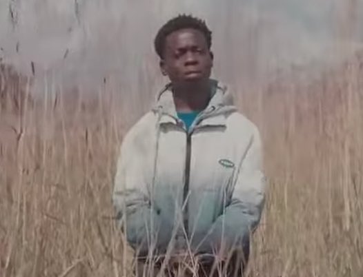 FaithEmmanuelah's tweet photo. Teller: ku account kumayenela kutsala book balance tu nde apa mwalemba ngati tichotseko yonse yomwe iliko

Me: Ngati zili choncho Ingotsekani account yo https://t.co/jJlHUAVyEy