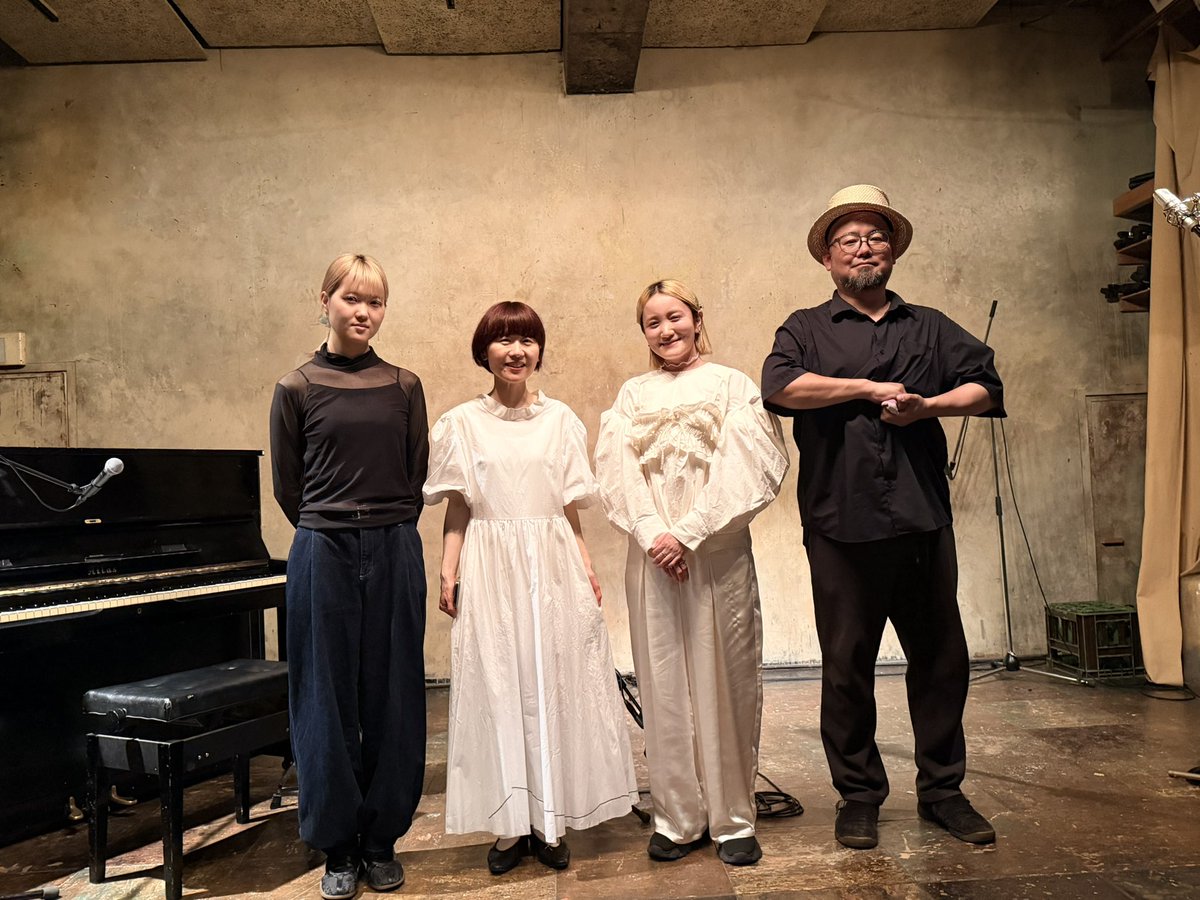 10_AMIsing's tweet photo. 2026.5.25 mon
Kyoto UrBANGUILD
興梠まりPre. "HOME SWEET HOME"

興梠まりさん、名前のないぼくらさん
DJ KANDAさん
ありがとうございました✨

京都に住んでいながら初めての場所でしたが、とても素敵な空間で歌わせていただき嬉しかったです。

#興梠まり
#名前のないぼくら
#kyotourbanguild https://t.co/1a2cDdXw6H