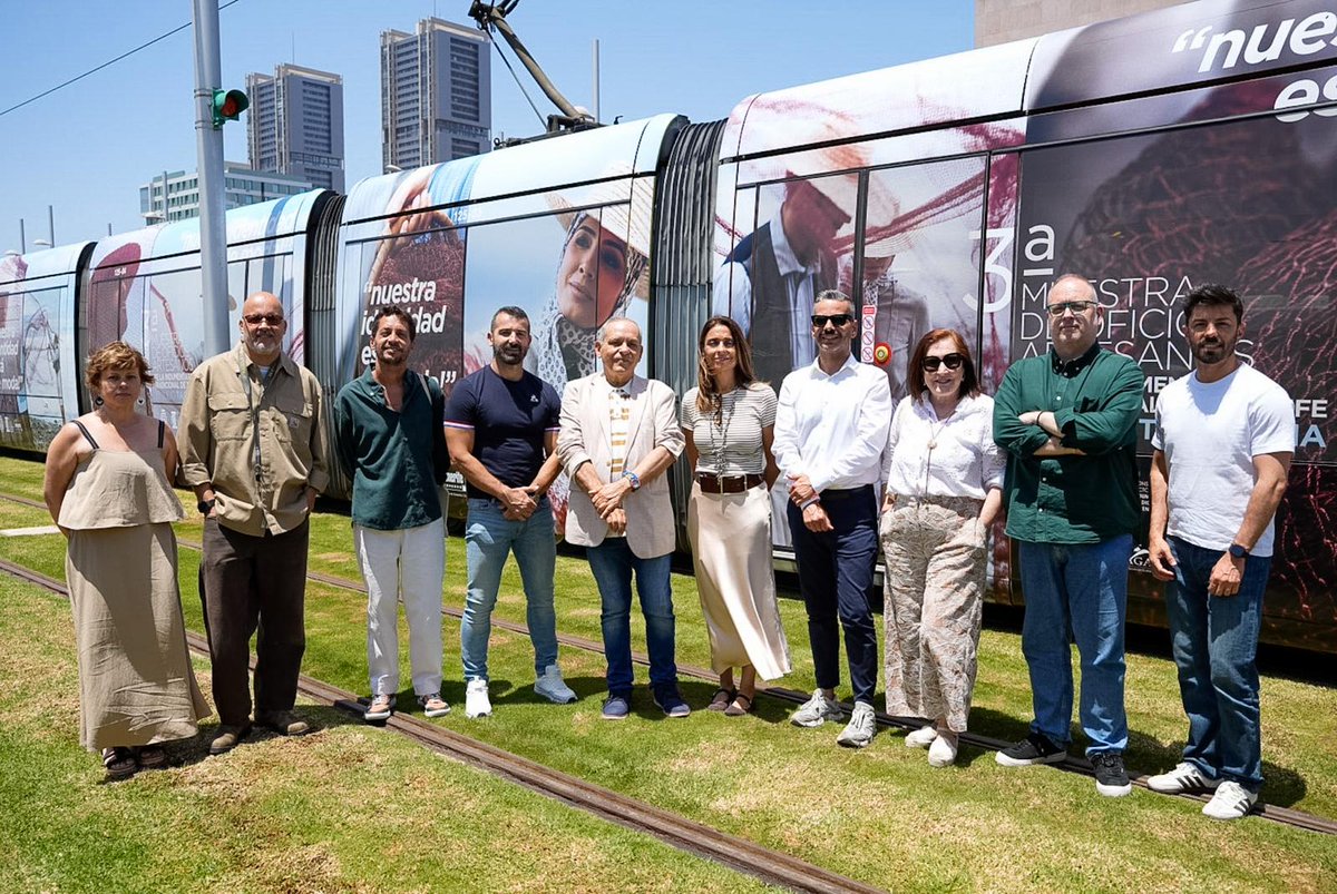 IndumentariaTfe's tweet photo. 🗣️✨️Presentación en @tranviatenerife de la campaña “La Indumentaria está de moda” y de la III Muestra de Oficios Artesanos de la Indumentaria Tradicional en Taganana @IndumentariaTfe
@DistritoAnaga @CabildoTenerife
📌Una iniciativa que pone en valor nuestras raíces,.. https://t.co/SsLtlfPJvv