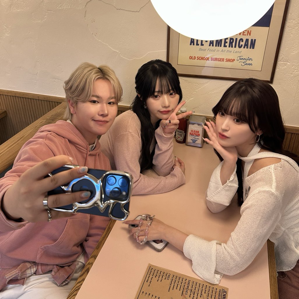 PKA_123's tweet photo. 【お知らせ🔖】

𝐏𝐊𝐀 𝟏𝐬𝐭 𝐏𝐇𝐎𝐓𝐎 𝐁𝐎𝐎𝐊 発売記念イベントの
お申し込みは明日、5月27日23:59まで‼️

日時���2026年5月30日(土) 
場所：RHF studio (表参道)

みなさまとお会いできることを楽しみに
しております🫶🏻

▼イベント参加はこちらから🛼
https://t.co/FuHveTtWga https://t.co/fQCuNJ9xlV