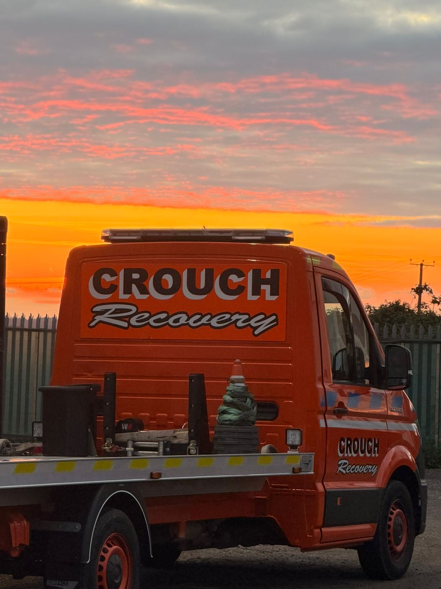 CrouchRecovery's tweet photo. When the sky matches the paint job. 🧡

#CrouchRecovery #OrangeArmy #BreakdownAssistance #BreakdownRecovery #LightRecovery #RecoverySpecialist #RoadsideAssistance https://t.co/DNAzqg6Hx5