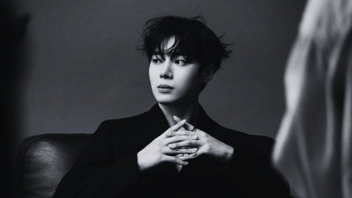 ForDeanysus's tweet photo. ᅠ

No changes, wajah gue tetep keliatan sombong dan petakilan.

ᅠ https://t.co/GfGRMMfMnl