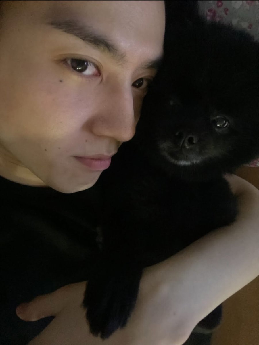 AlwaysForGyeom's tweet photo. [IG] 260526 yugyeom (3/3)

“just posting old photos🐤💛🫡” 

🔗 https://t.co/hEu1IKxmH2

#Yugyeom #유겸 @yugyeom
#AOMG #GOT7 @GOT7Official https://t.co/Sjq3PpuqvC