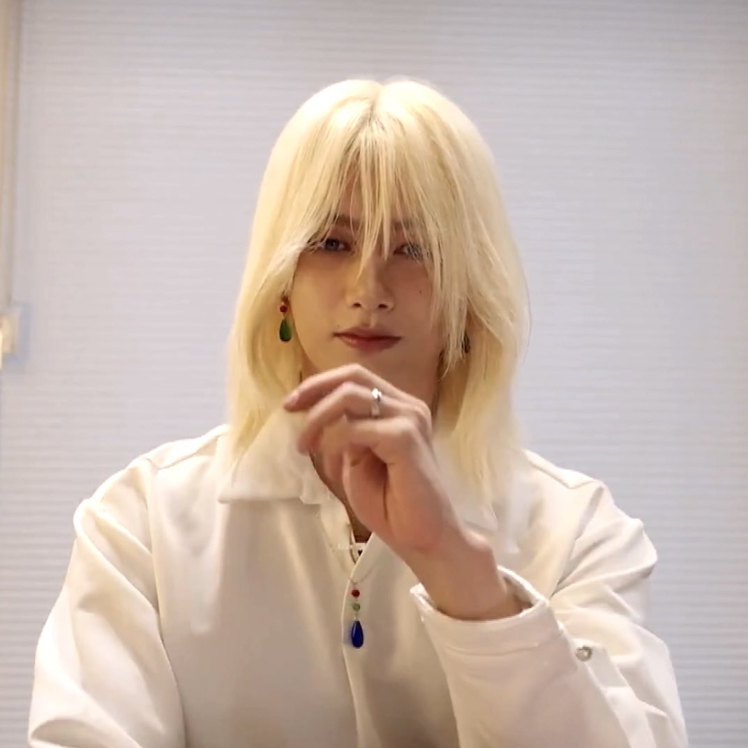 FALLIN4JUN's tweet photo. literally just wow face of the century https://t.co/WGnuPaJDca