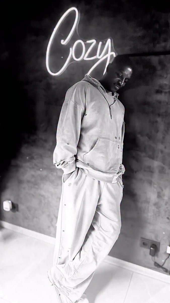 AKON tweet media
