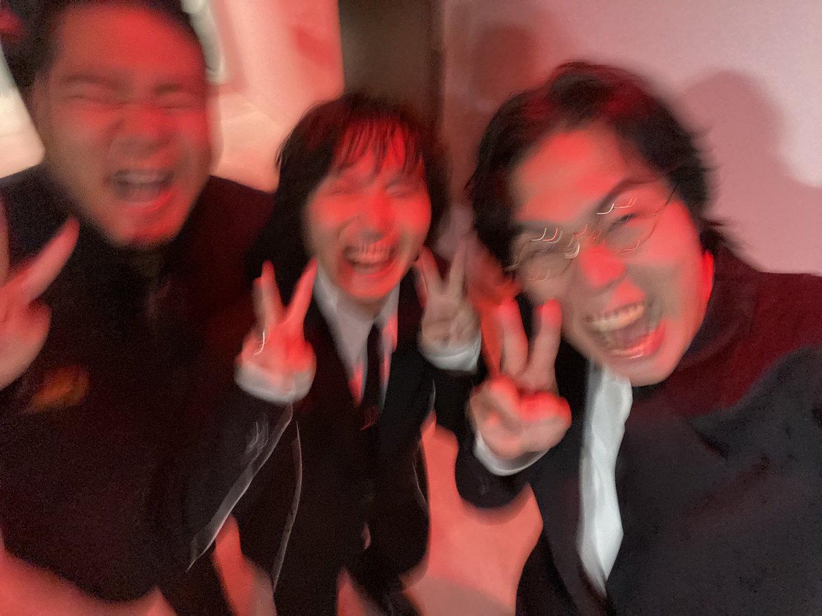 tibikoro011083's tweet photo. 令和ロマンとお二人とレッドカーペット歩いた‼️ https://t.co/sz1axheB2n