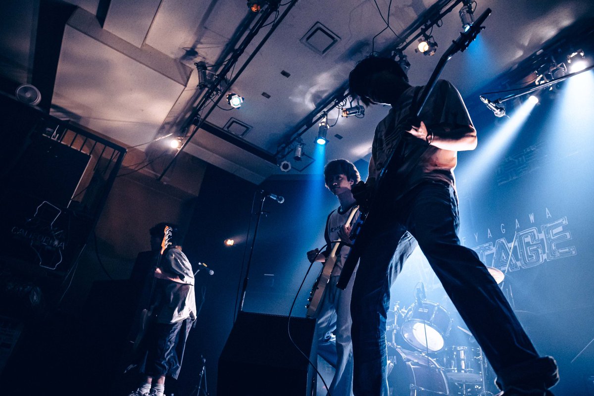 to_the_horizon_'s tweet photo. 2026.05.22
水平線が続くまで vol.3
at 寝屋川VINTAGE

4組目 Andy Garden @AndyGarden_info 

📸 @28_f__h https://t.co/NRsScjG2N7