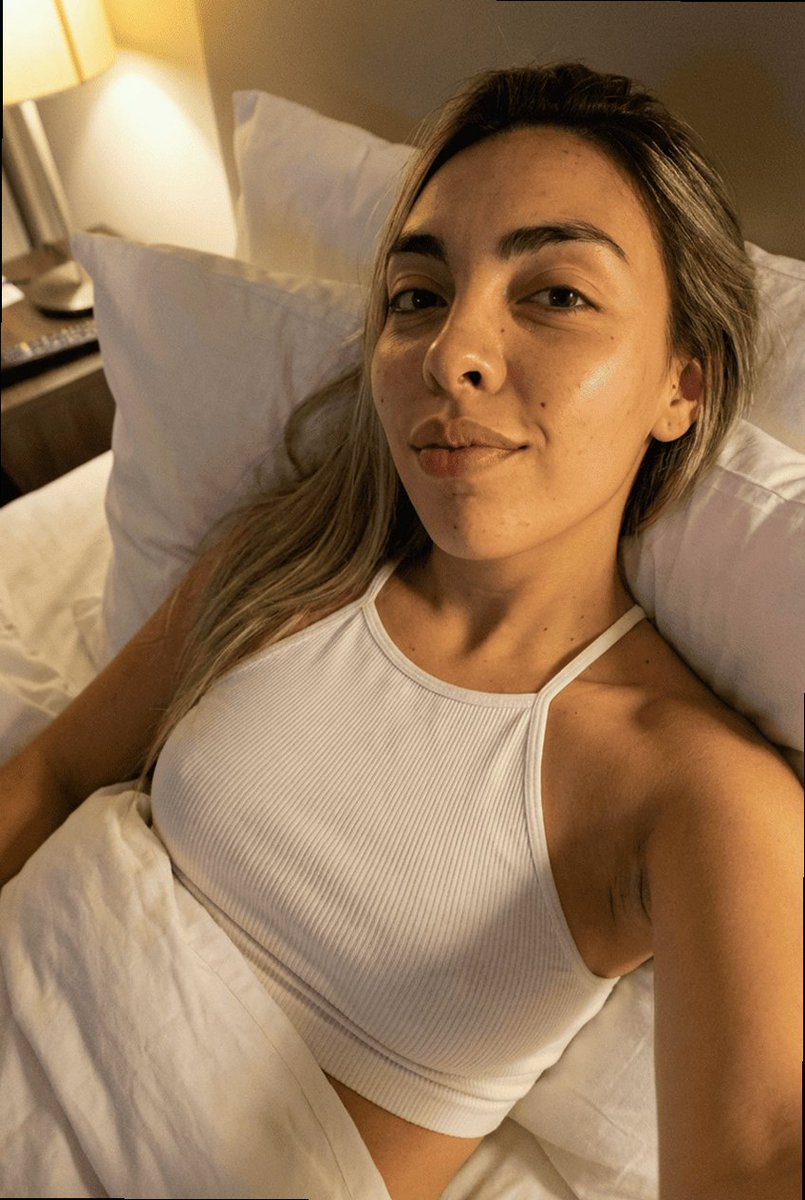 sofie3874's tweet photo. this hotel bed is my villain origin story, i refuse to be saved https://t.co/z2tXYSBeO1